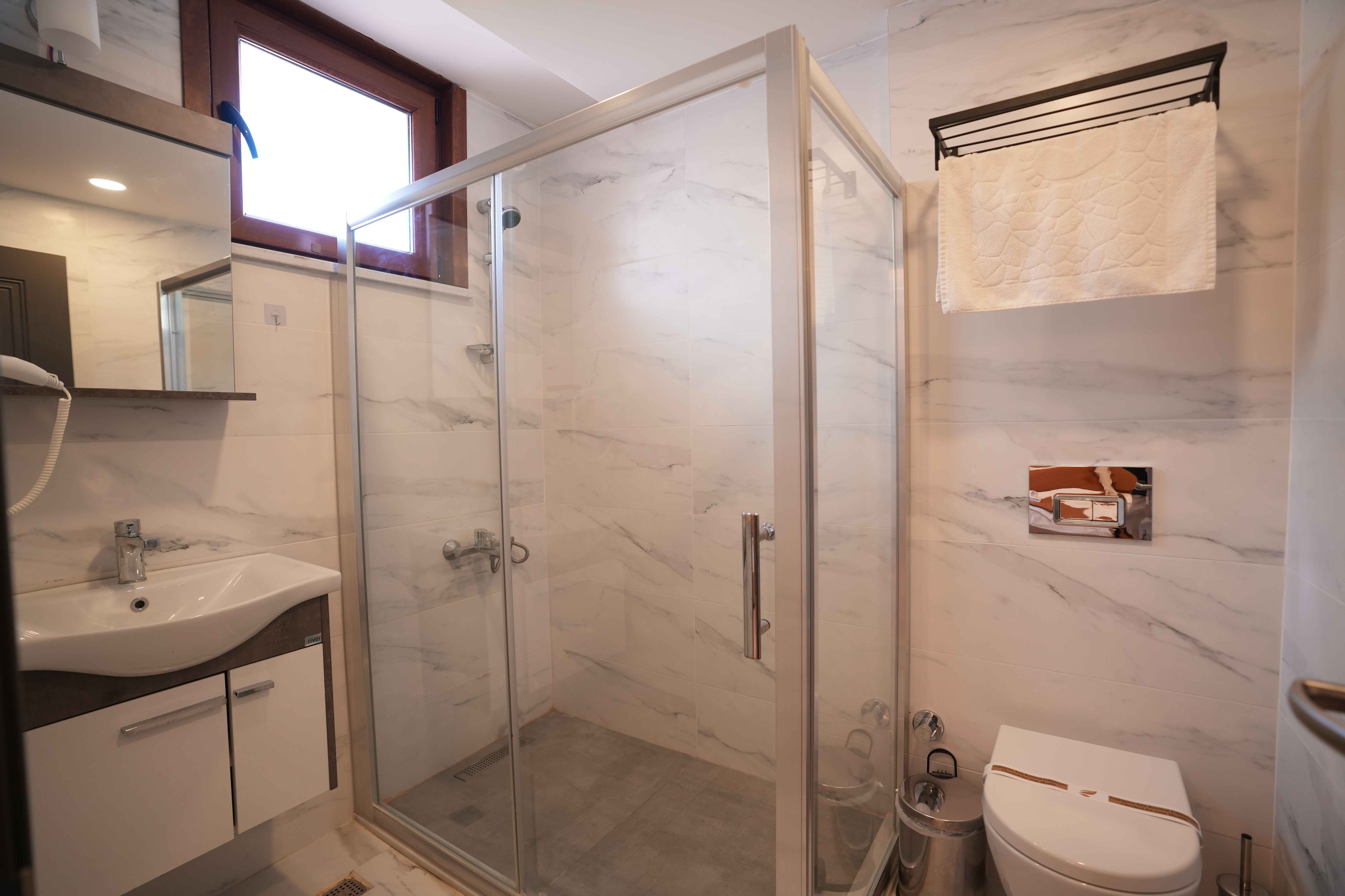 Single & Double Room - Image 9